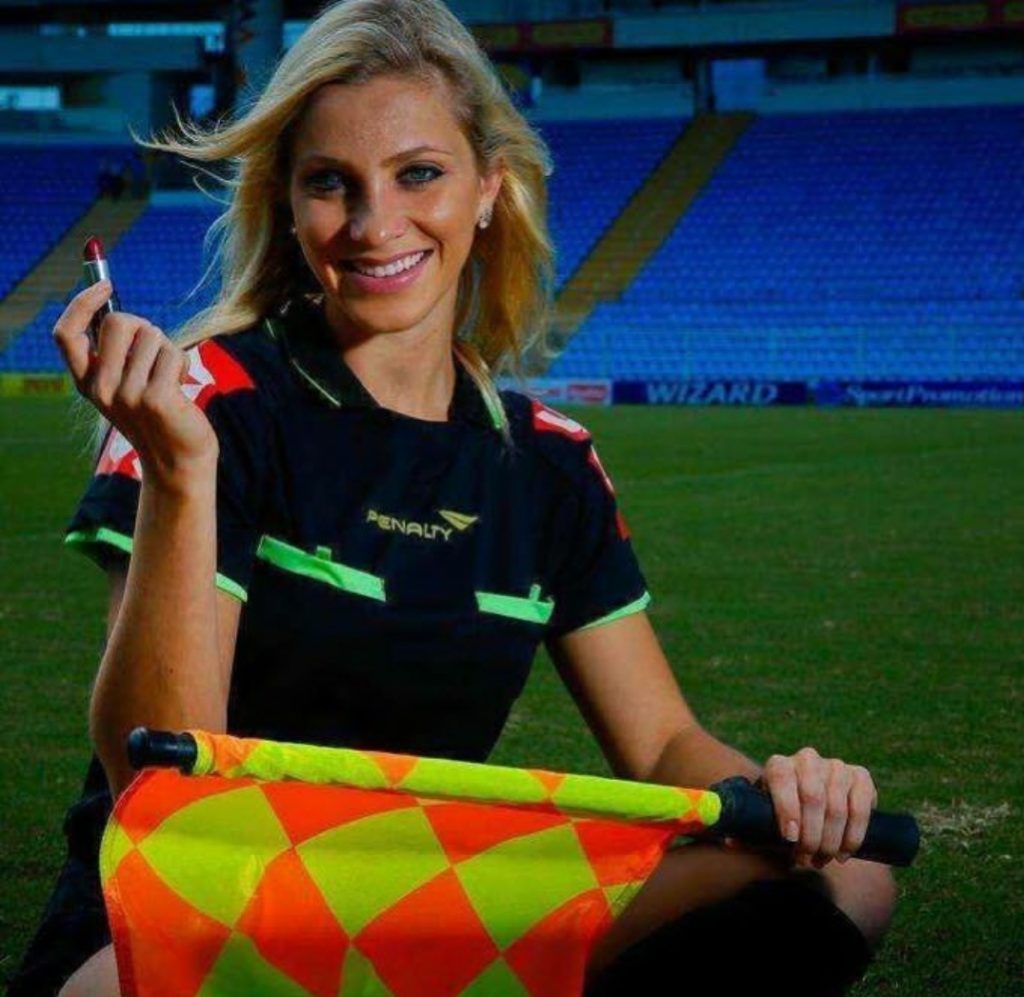Meet Fernanda Colombo, the gorgeous female referee and journalist