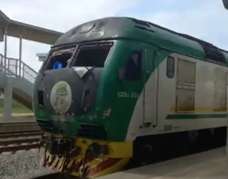 Bandits bomb Abuja-Kaduna train