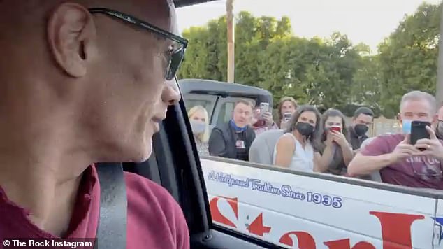 Dwayne ‘The Rock’ Johnson surprises people aboard Hollywood tourist bus tour on Thanksgiving