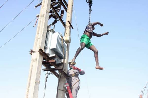 Suspected cable thief found electrocuted on pole in Ogun