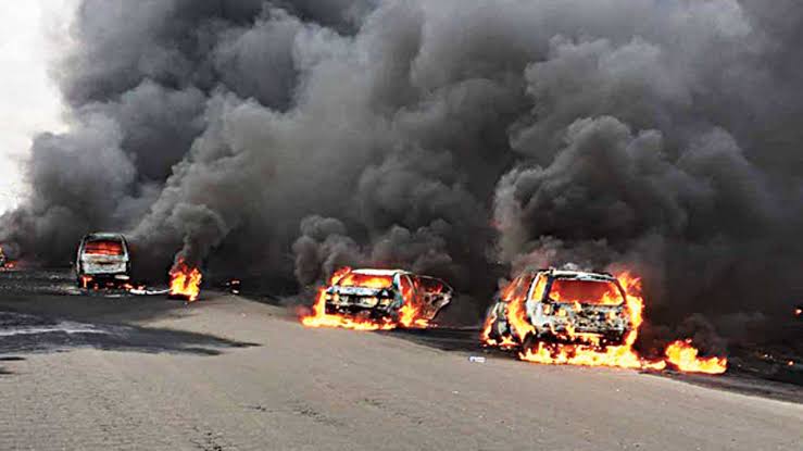 No lives lost, cars burnt as petrol tanker explodes in Ibadan!