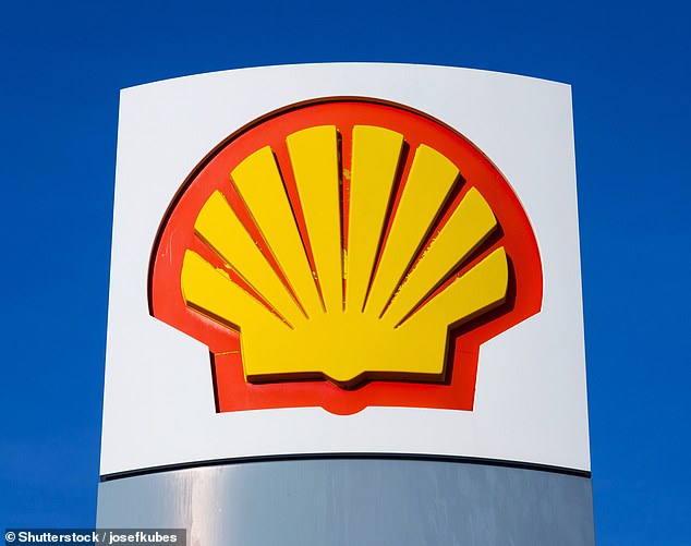 Shell shareholders back plans to move HQ to Britain