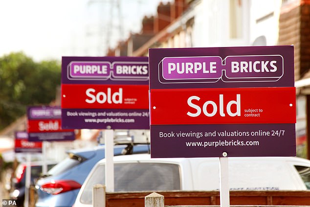 Purplebricks shares crash amid looming fine for communication failures