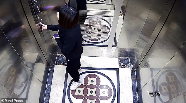 VIDEO: Woman confused by a lift with two doors