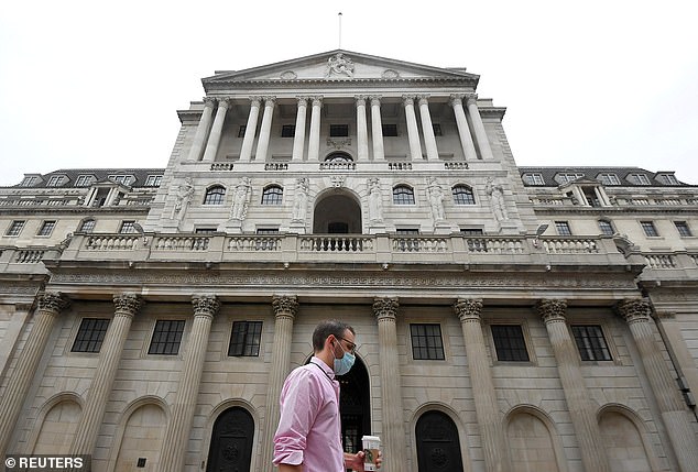 Bank of England gambles on rate hike as Omicron looms over the economy
