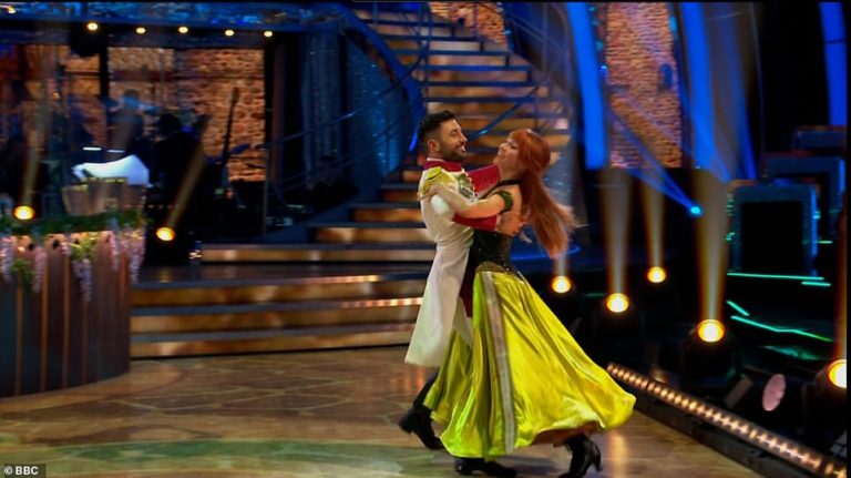Strictly 2021 FINAL: Rose Ayling-Ellis starts show with near-perfect score