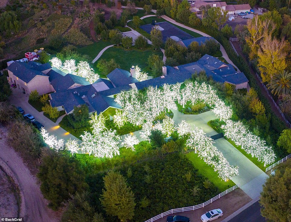 Kim Kardashian strings Christmas lights on $60M estate as Kylie Jenner decks halls on $36M mansion 1