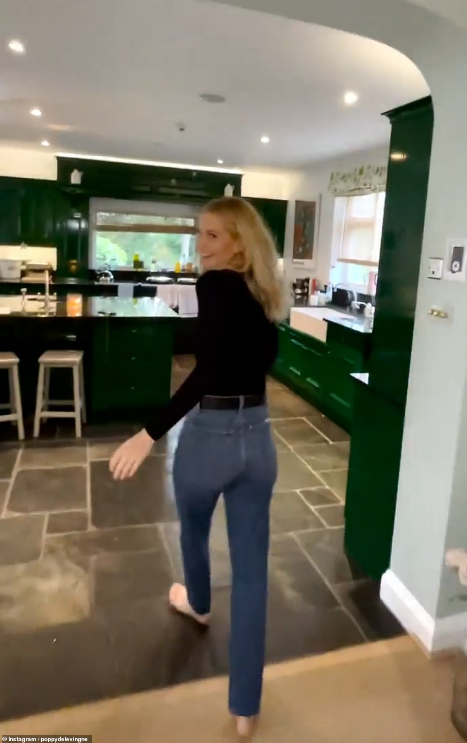 Poppy Delevingne gives fans a tour of her stylish West Sussex home 1