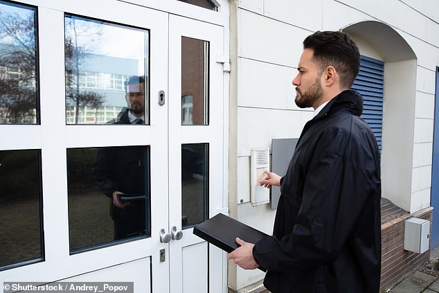 TV licence enforcers turn up on doorsteps - without a mask 1
