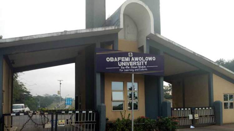 109 students bag first class as OAU holds 45th convocation!