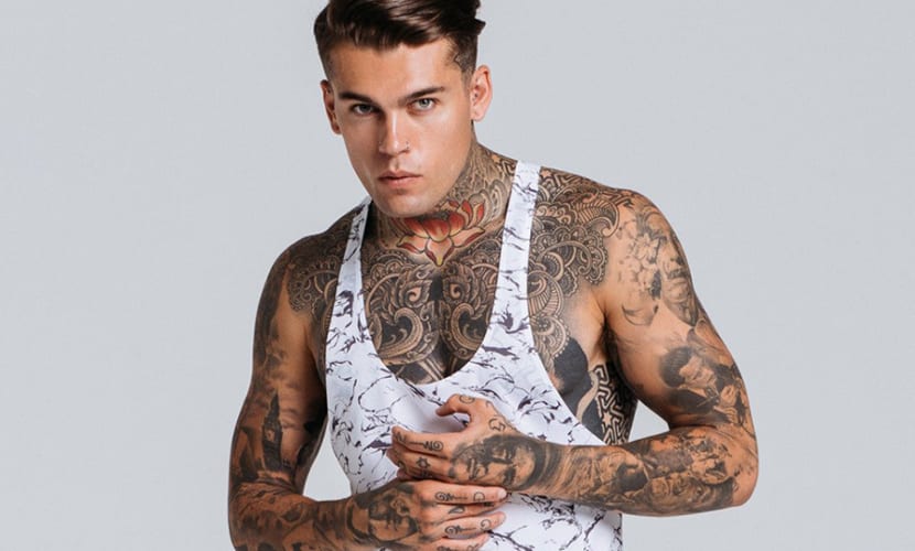 Meet Stephen James Hendry, the ex-footballer turned model who wears tattoos all over his body!  1