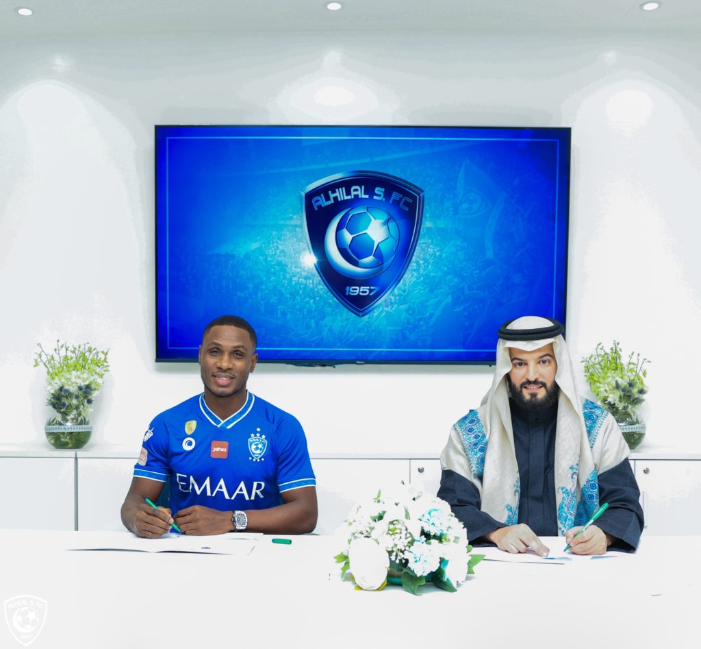 Ighalo completes move to Al-Hilal! Pictures 3