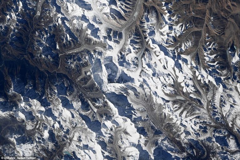 Can you spot Mount Everest? NASA astronaut shares stunning image of the massive mountain range