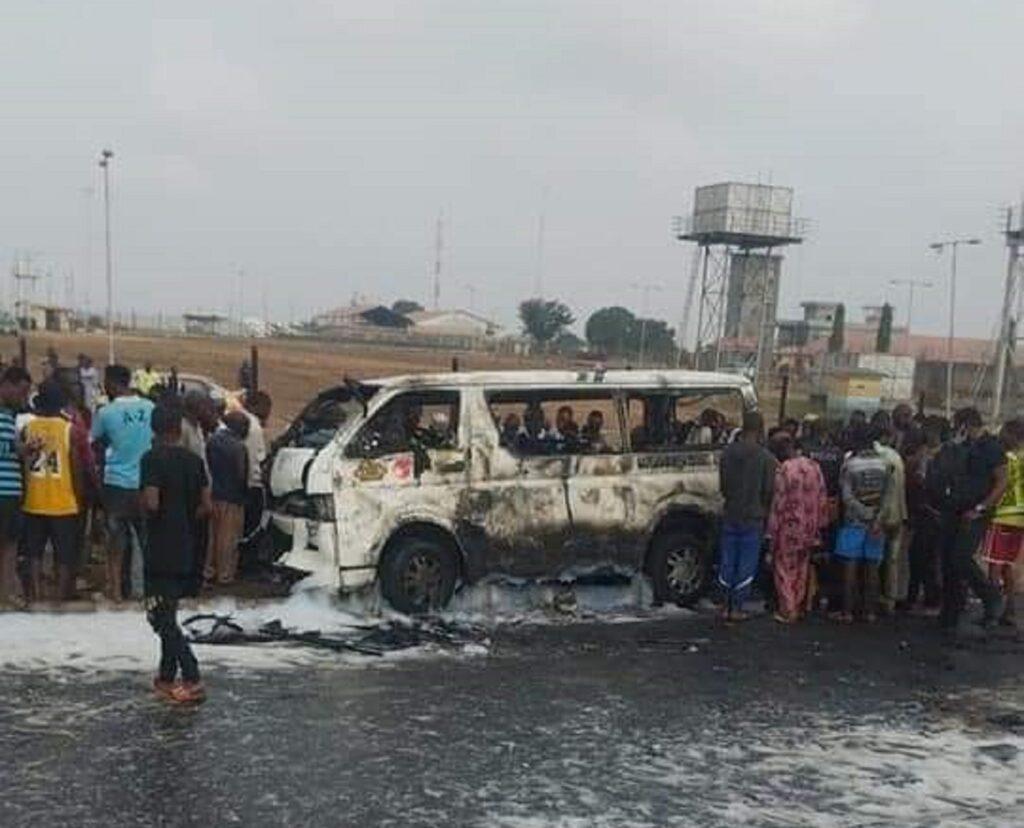 Ilorin: Tragic! Pregnant woman, 8 others burnt to death in a vehicle loaded with petrol in Ilorin