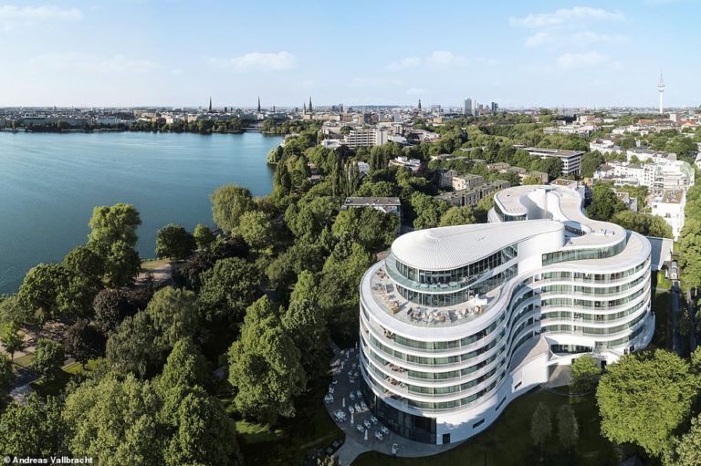 Germany holidays: Review of the ‘fantastically flamboyant’ five-star The Fontenay in Hamburg