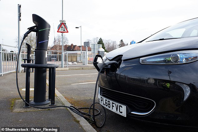 Tenfold increase in electric car charging points promised by 2030