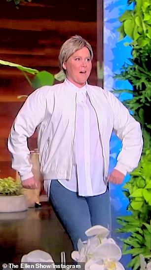 Amy Schumer surprises Ellen DeGeneres by wearing the same outfit with a dodgy wig