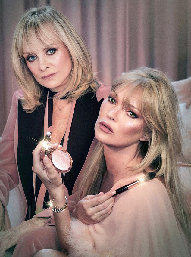 Two generations of British beauty: Sixties icon Twiggy poses with ’90s favourite Kate Moss