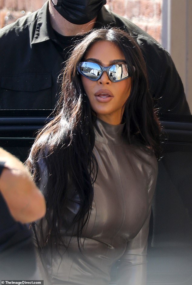 Kim Kardashian arrives at Jimmy Kimmel Live taping with Khloe, Kourtney, Kendall and Kris Jenner