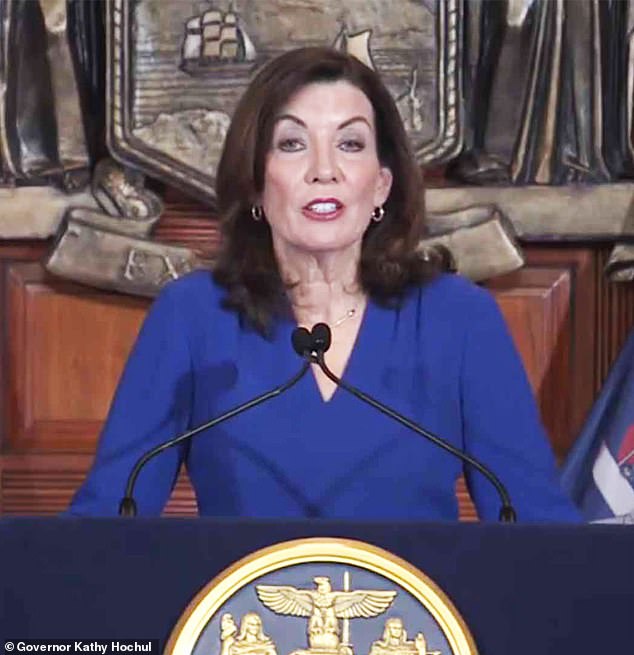 Gov. Kathy Hochul announces plan to give judges more power to set bail for repeat offenders