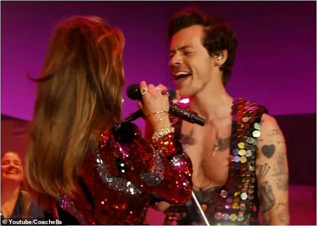 Harry Styles belts out Man! I Feel Like a Woman! alongside a starstruck Shania Twain at Coachella