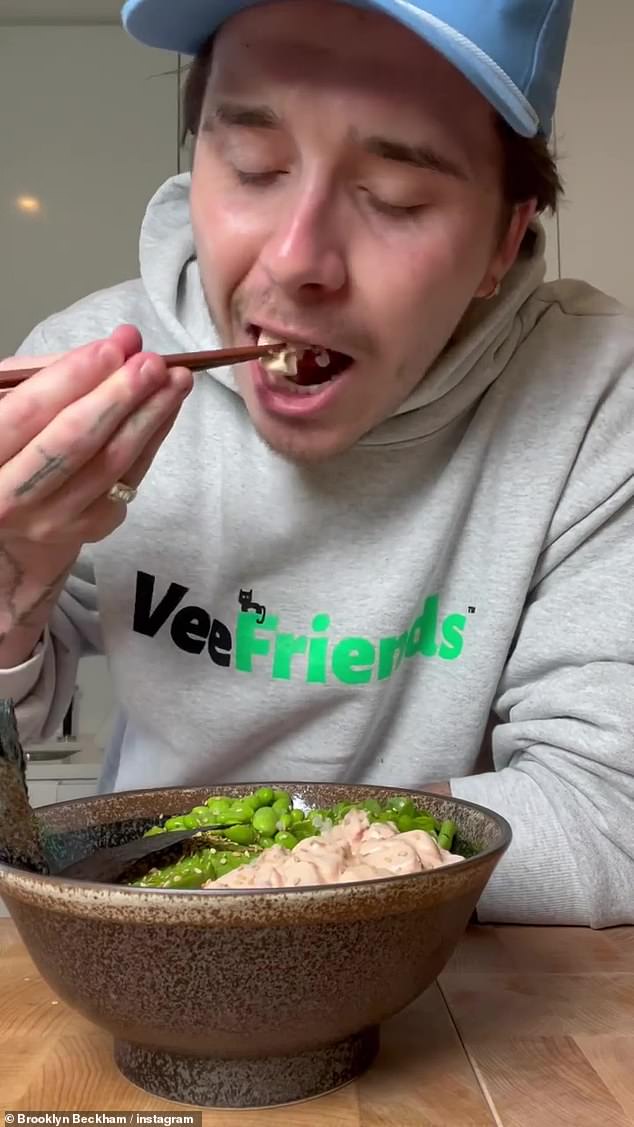Brooklyn Beckham flashes new wedding ring in latest cooking video before calling Poke a ‘snack’