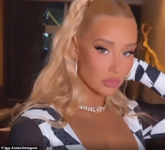 American Airlines sold Iggy Azalea’s seats because she ‘arrived to airport 30 minutes before flight’