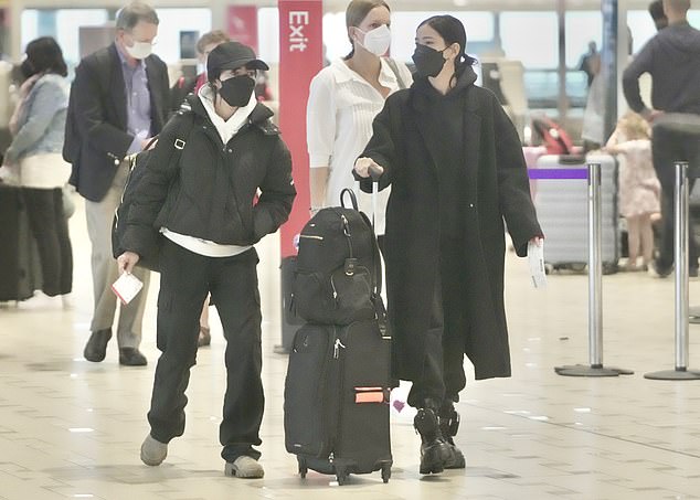 The Veronicas’ Jessica and Lisa Origliasso fly to the US for several months