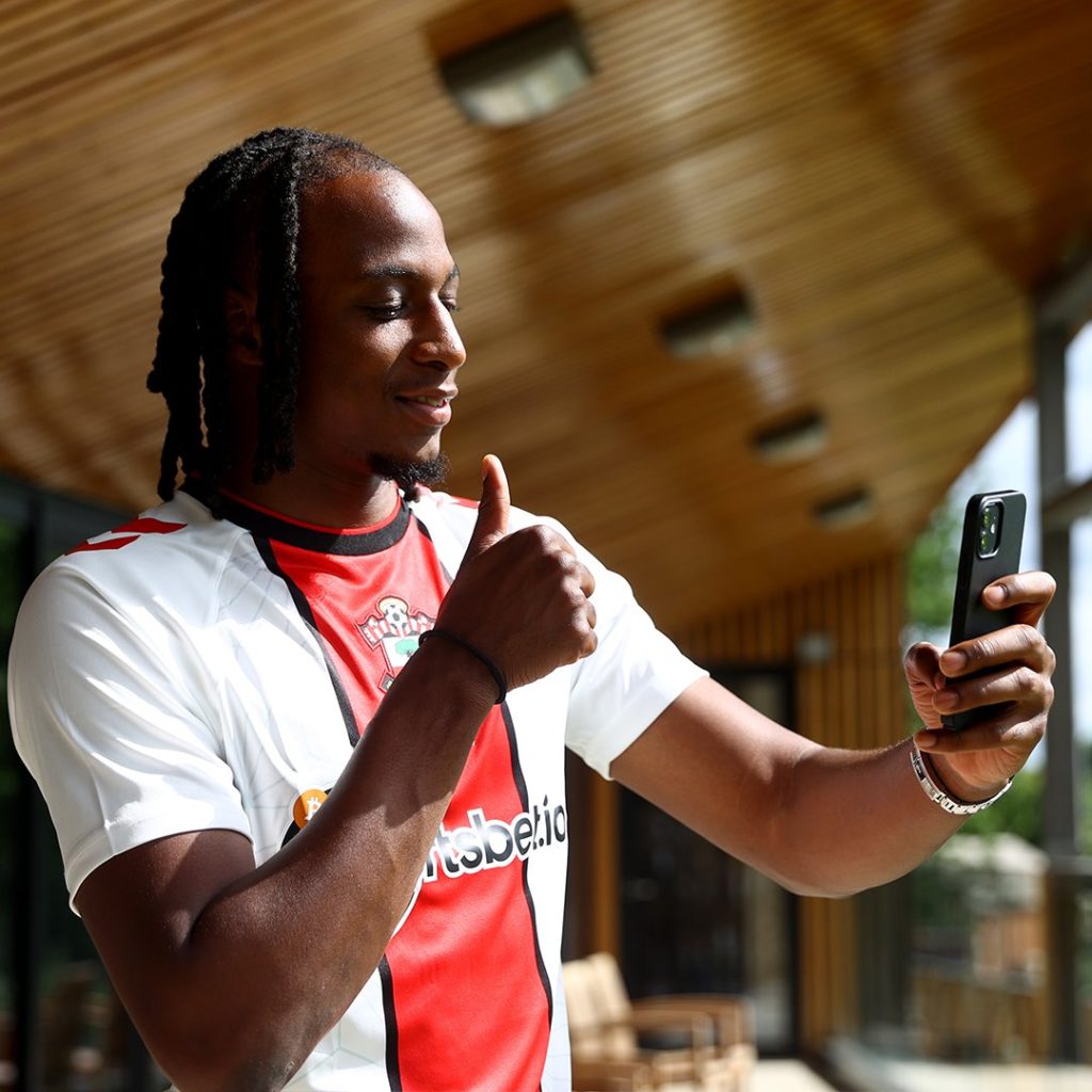 Just In: Southampton completes signing of Joe Aribo!