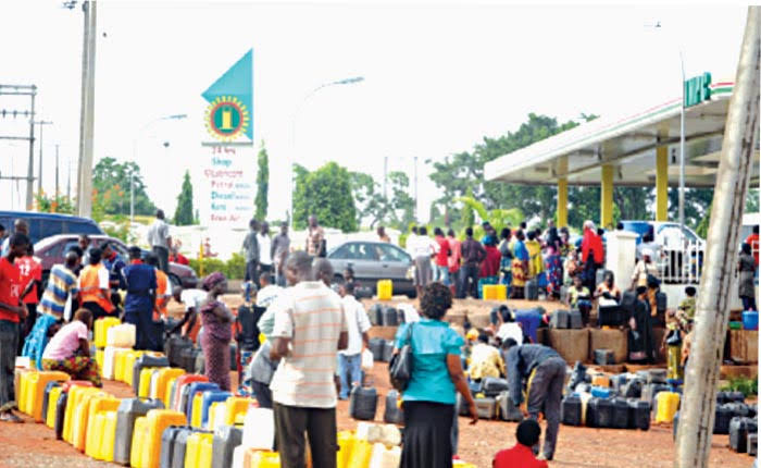 Abuja residents groan as kerosene now costs N1000 per litre