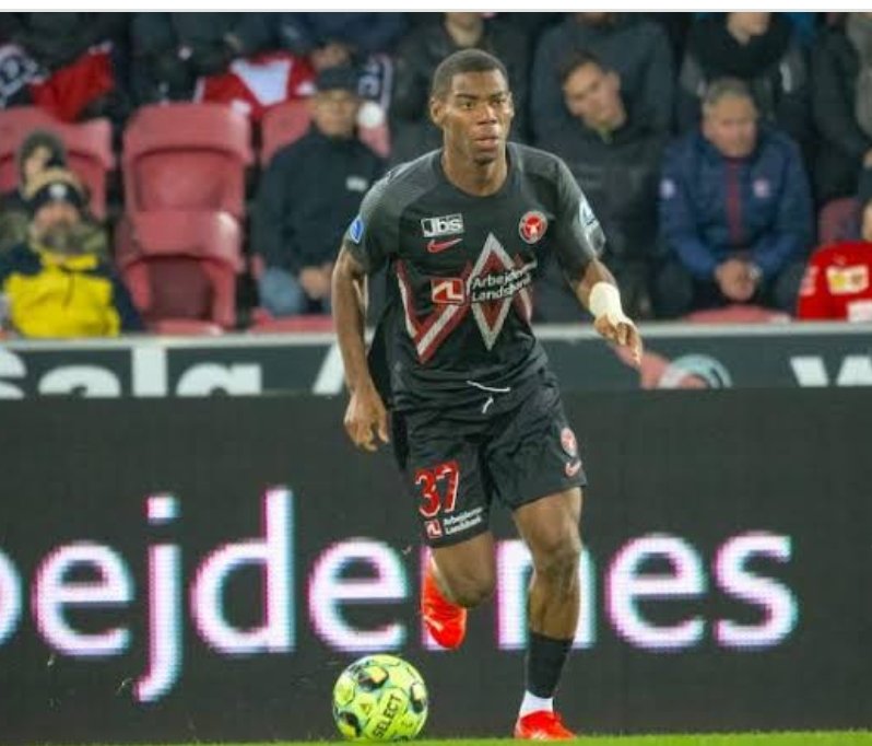 AC Milan interested in signing Nigerian midfielder Raphael Onyedika
